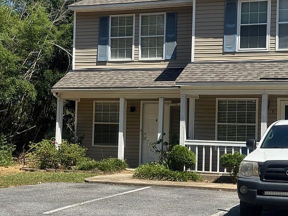 2nd image of 442Q Stanley Ave