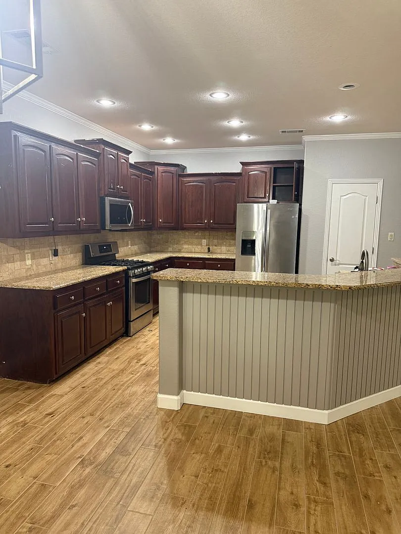 Beautiful 3 Bedroom and 2 Bathroom House — Photo 2