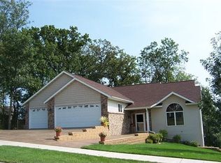 3007 Old Orchard Rd, Eau Claire, WI 54703