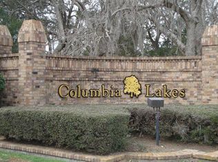 423 S Amherst Dr, West Columbia, TX 77486