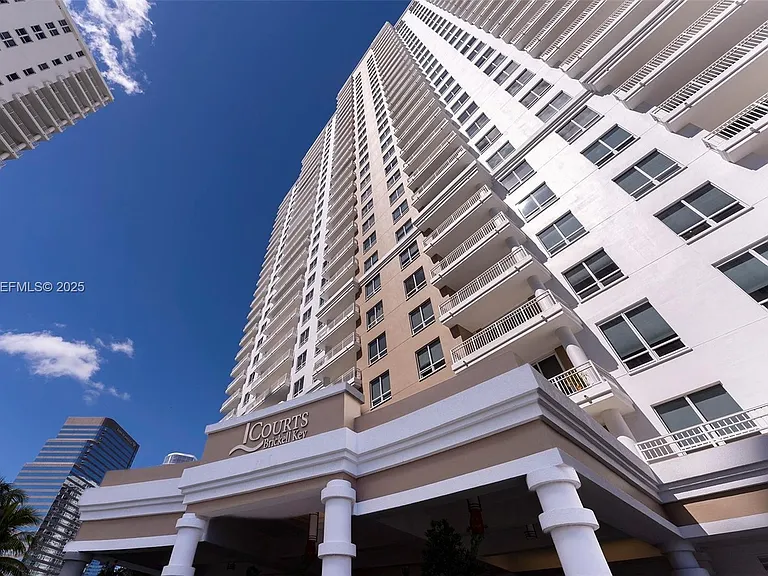 801 Brickell Key Blvd #L01 — Photo 3