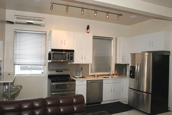 Rented by Keller Williams NYC | media 8