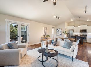 20199 SW Merriewood Ln, Bend, OR 97702