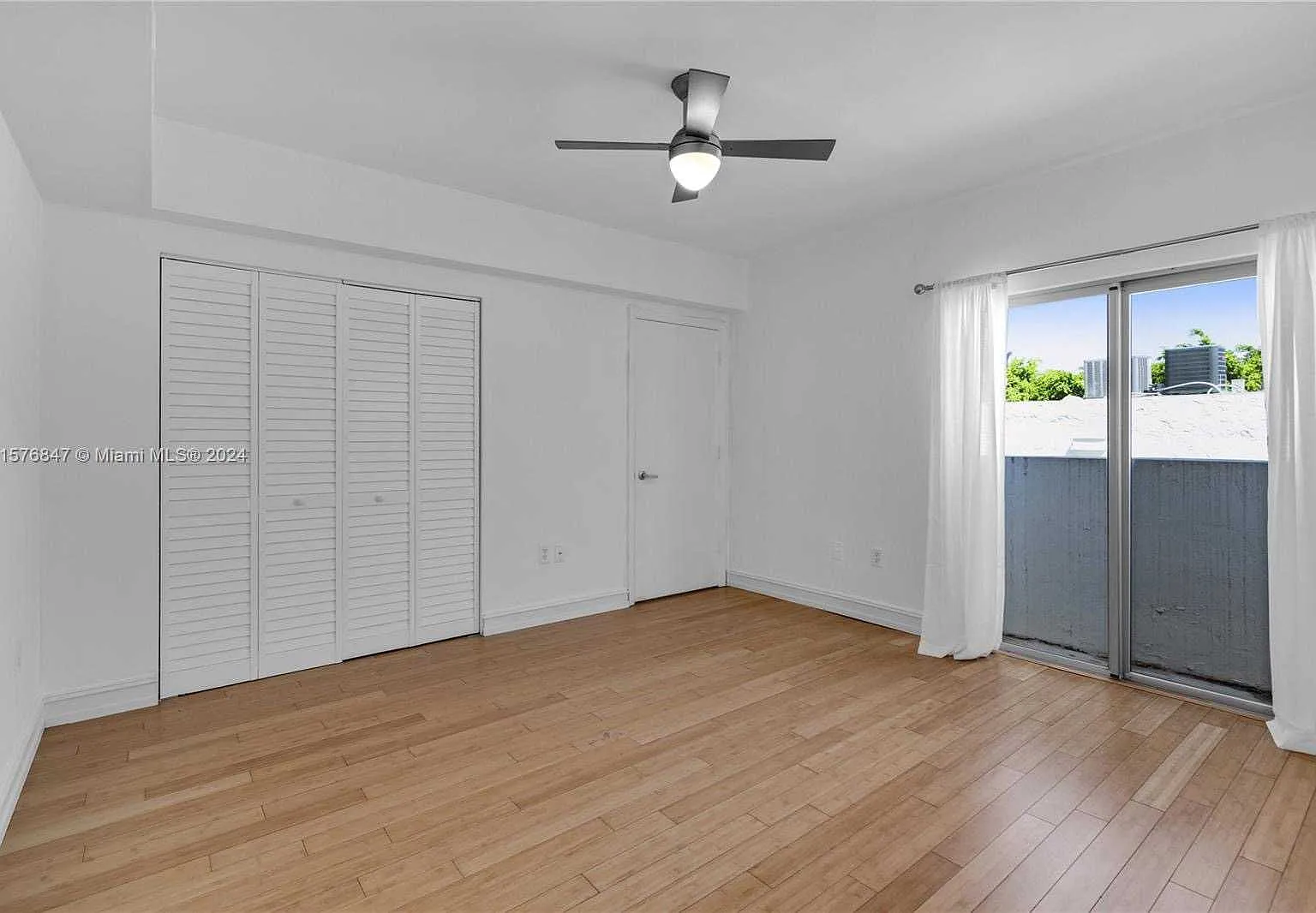 2 bed, $3,650 — Photo 4