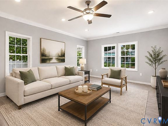 2nd image of 321 Mistletoe St