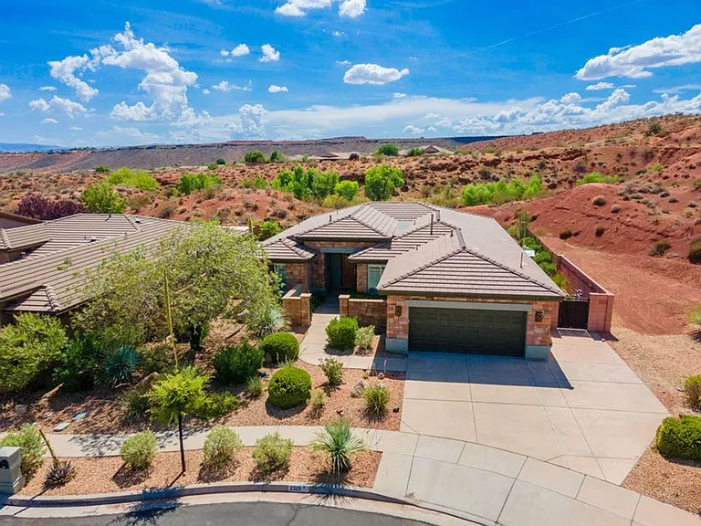 2329 N Prospector Ln — Photo 47