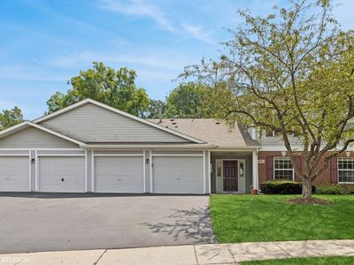 371 Woodview Cir APT B, Elgin, IL, 60120