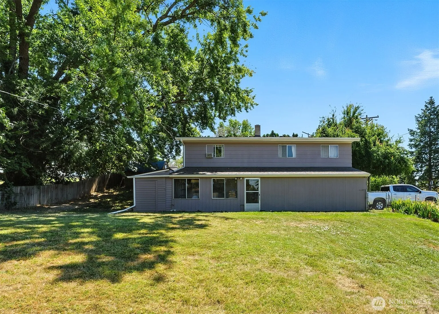 960 Brickner Rd photo 1