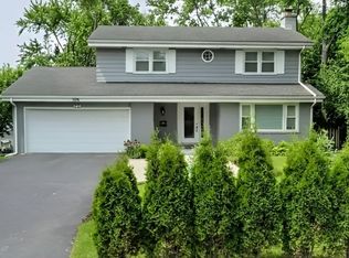 1106 Waukegan Rd, Deerfield, IL 60015