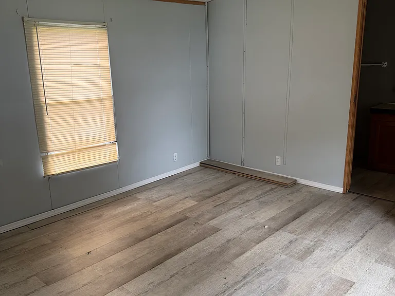 507 W Broadway St — Photo 6