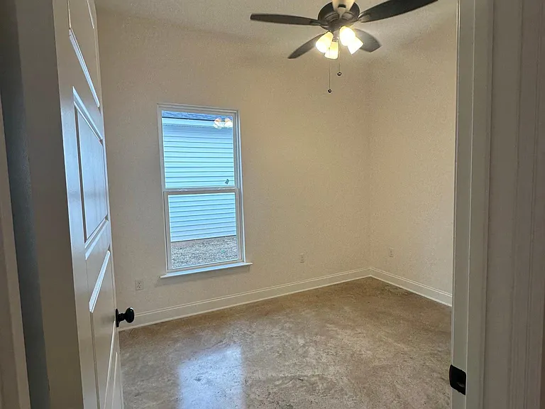 32247 Church St — Photo 5