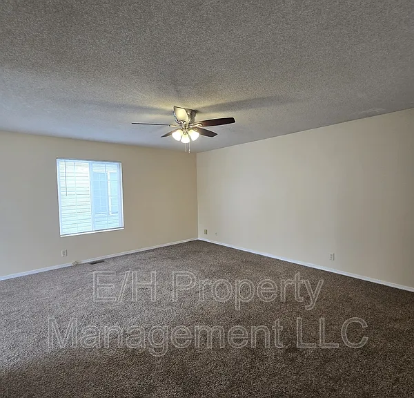 4460 S Elizabeth Ave — Photo 23