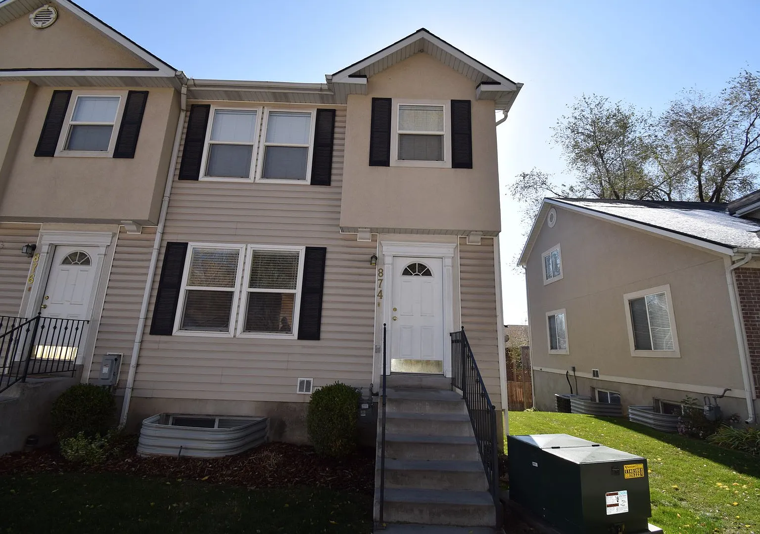 Quaint Townhome in a Gated Community! — Photo 1