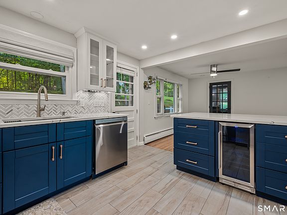 5th image of 183 Tunxis Avenue