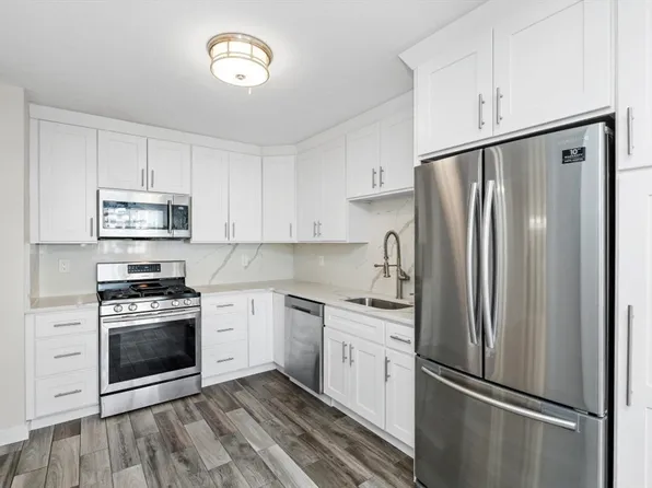 280 Boylston St APT 203, Newton, MA 02467