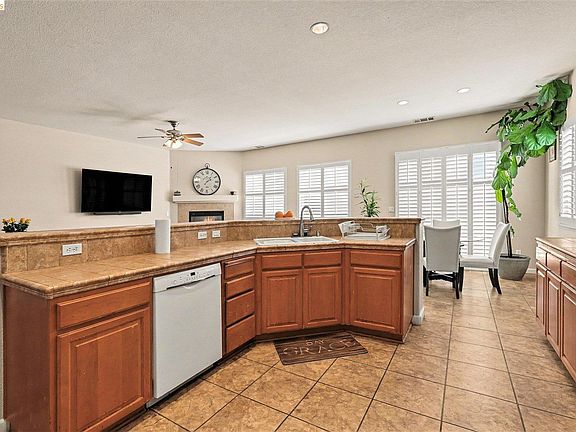 2nd image of 161 Monet Dr