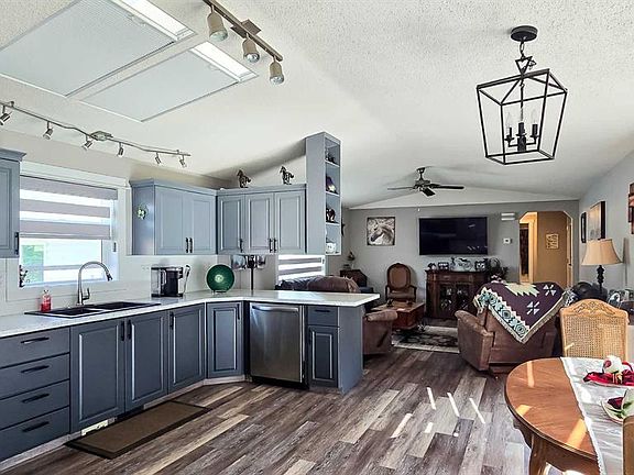 3rd image of 2344 Danielle Dr
