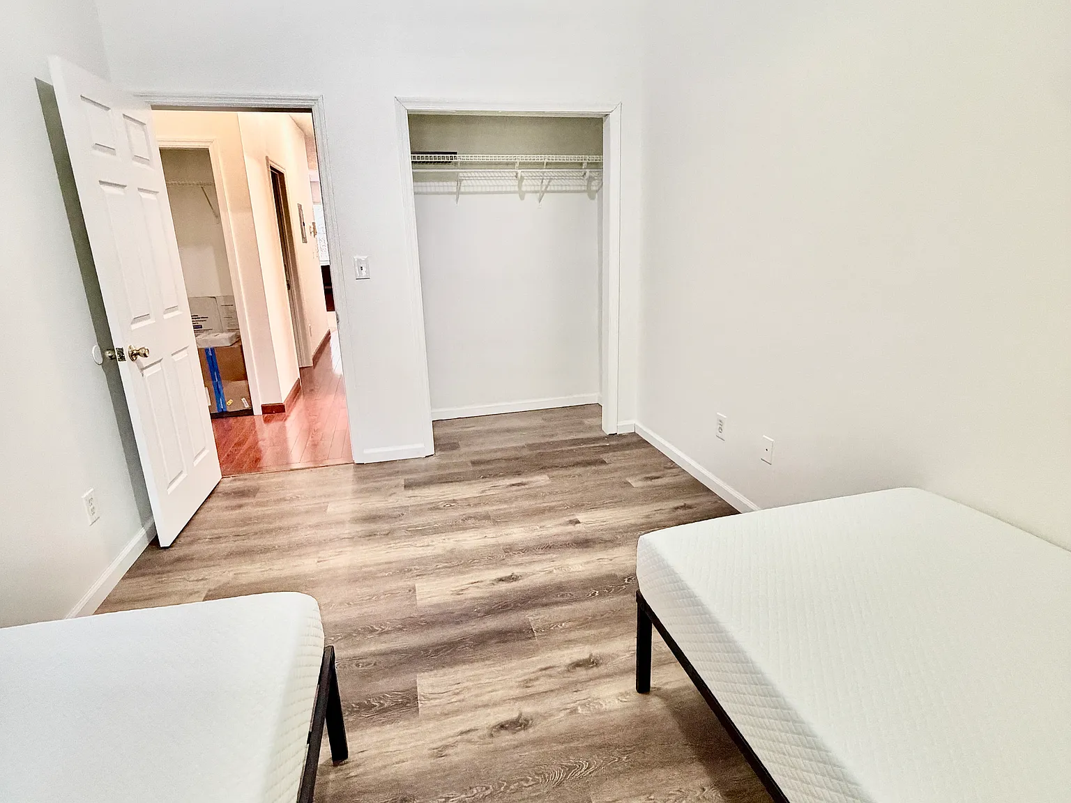 3 bed, $1,100 — Photo 4