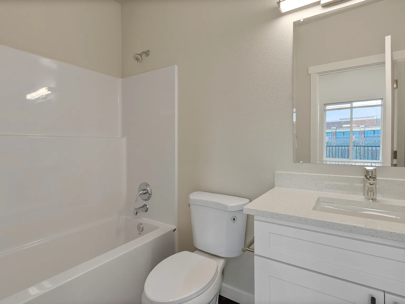2108 J St — Photo 3