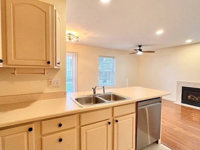 3590 S Oaklawn Cir — Photo 7