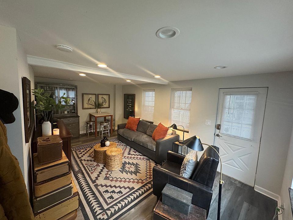 1246 N Cleaver St APT 1RB, Chicago, IL 60642 | Zillow