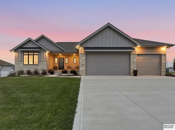 21714 K St, Elkhorn, NE 68022