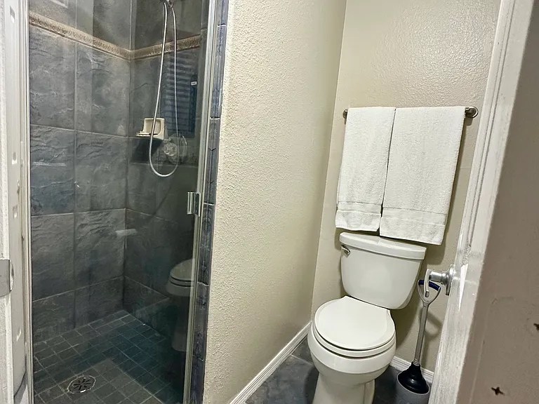 6655 N Canyon Crest Dr #23102 — Photo 11