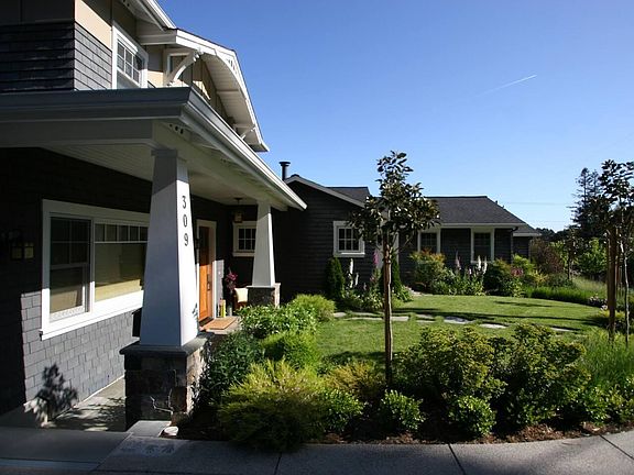 2nd image of 309 Chapman Dr