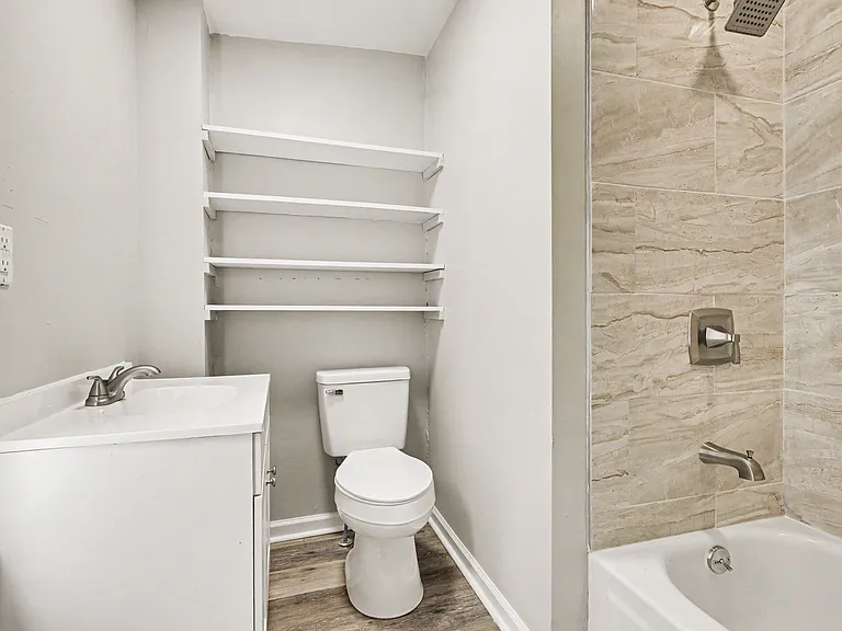 412 Scott St — Photo 9