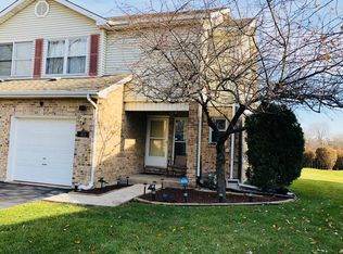 411 S Wenbriar Sq, Addison, IL 60101