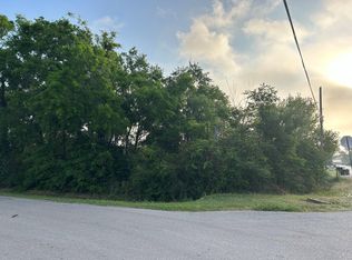 300 Fairfield St, La Porte, TX 77571