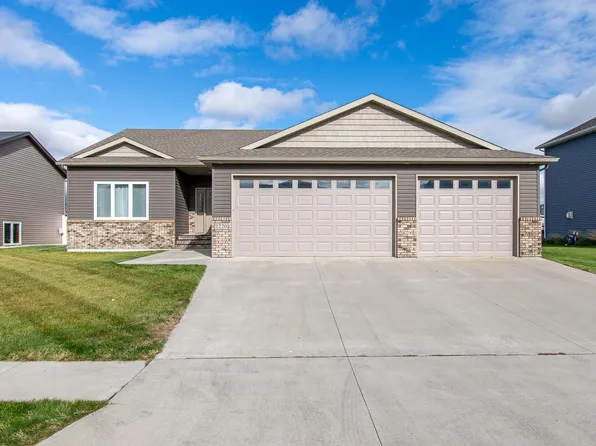 1220 Legion Ln W, West Fargo, ND 58078