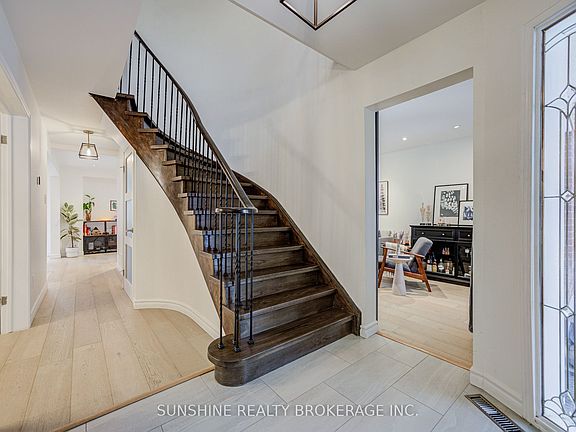 4th image of 48 Ridware Cres