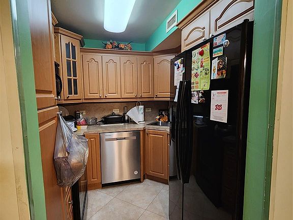 5th image of 2901 NW 47th Terrace #141A