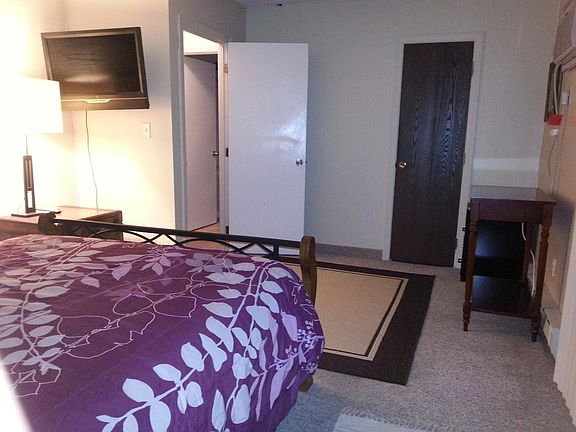 Bedroom with walk in storage closer + regular clothes closet. Separate heat zone. Super A/C!