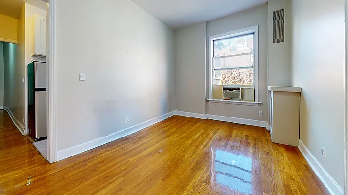 Rented by Bond New York | media 2