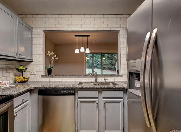 3rd image of 9204 Kings Canyon Dr