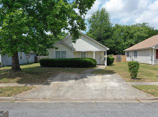 302 Kensington Cir, Warner Robins, GA 31093