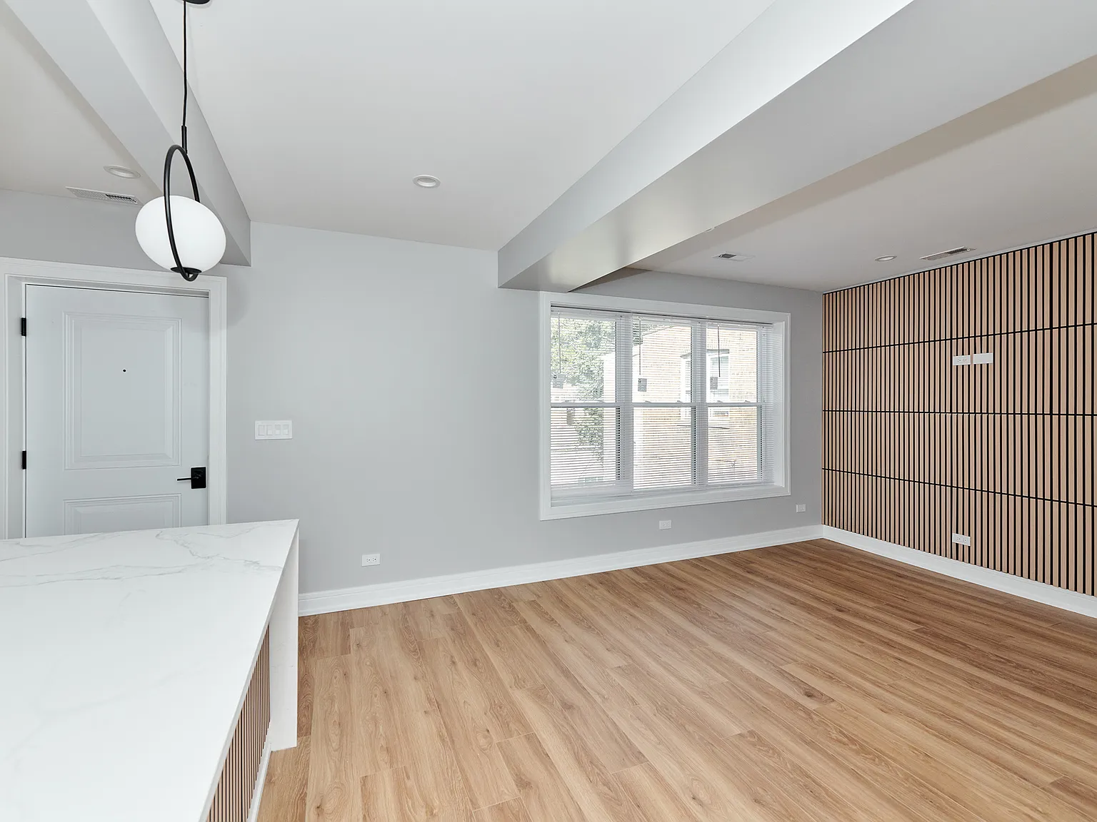 2 bed, $2,350 — Photo 4