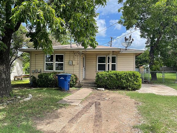 5th image of 100 & 106 W Avenue A