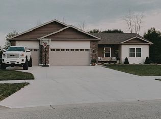 2218 Ferguson Dr, Bay City, MI 48706