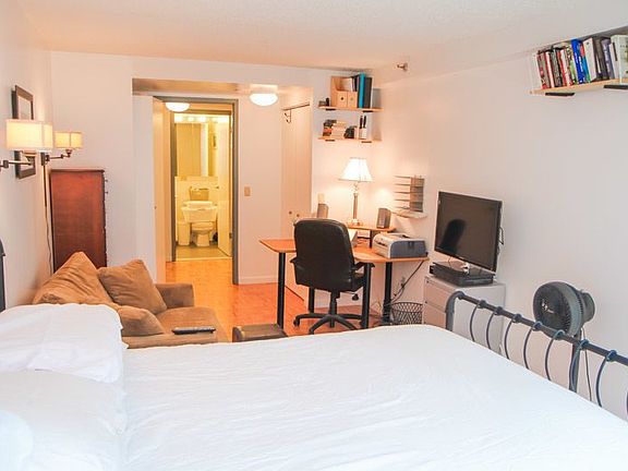 2nd image of 165 Eldridge St APT 3B