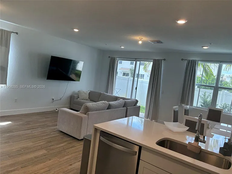 146 SW 170th Ave #146 — Photo 11