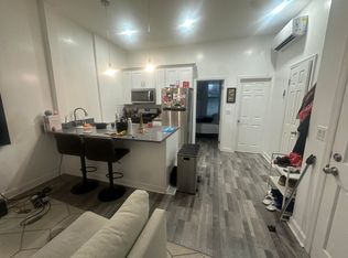 15 Ditmars St #1R, Brooklyn, NY 11221