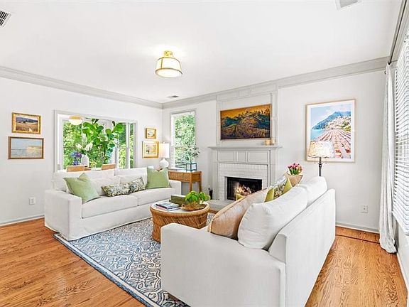 3rd image of 6000 Hampton Bluff Way