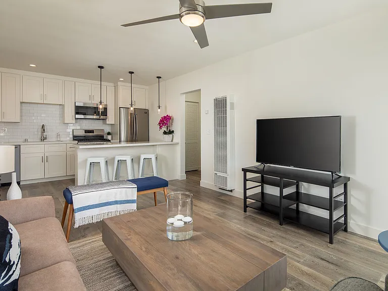Pacific Apartment Homes — Photo 4