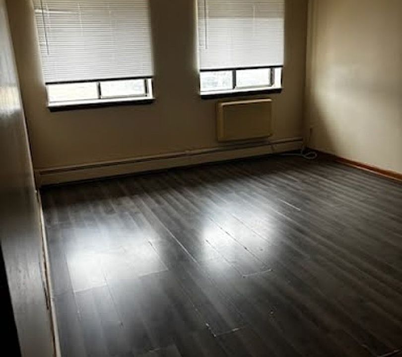 1st image of 6900 W Lincoln Ave #5