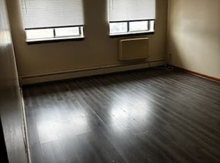 6900 W Lincoln Ave #5, Milwaukee, WI 53219