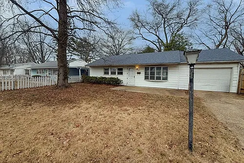 21 Agnes Dr Photo 1