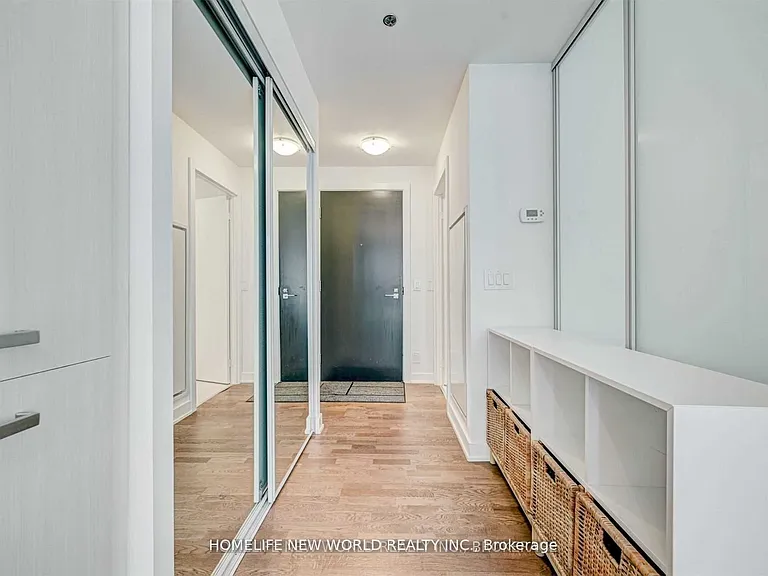 15 Beverley St #310 — Photo 3